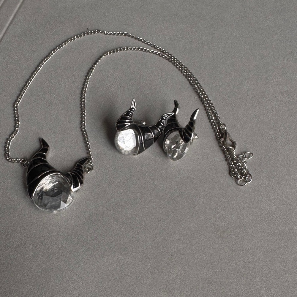 Disney Maleficent Horns Necklace and Earrings Jewelry Set Black Silver Tone - Picture 4 of 4